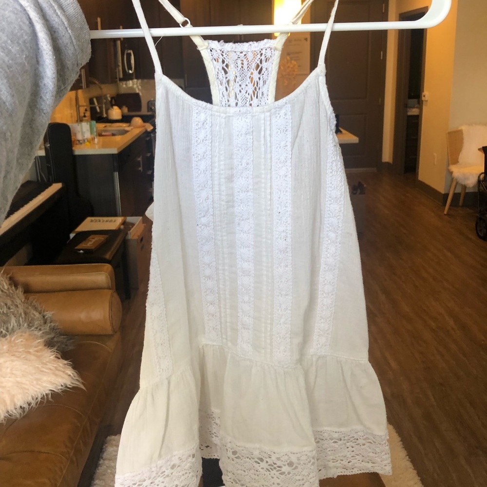 white, lace tank top